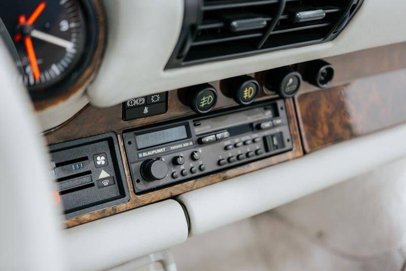 Bild 57/76 von Porsche 911 Carrera 3.2 "25 Jahre 911" (1989)