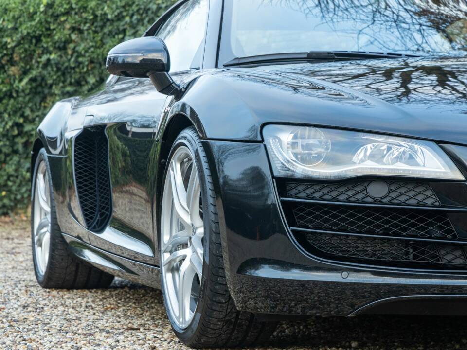 Image 33/50 de Audi R8 V10 (2011)