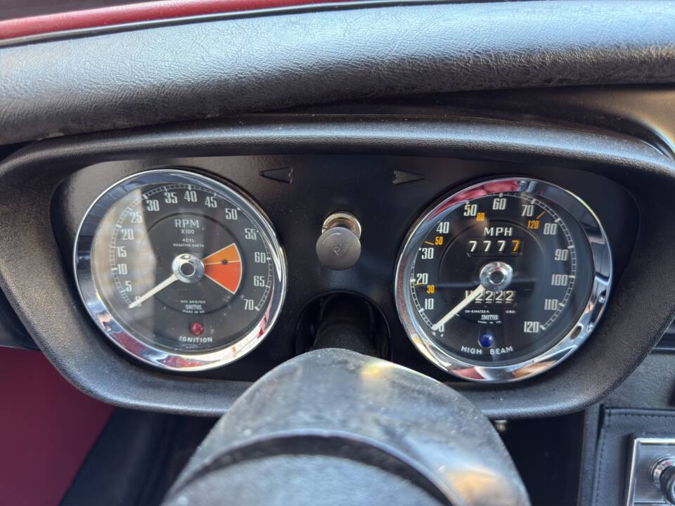 Image 15/23 de MG MGB GT (1972)