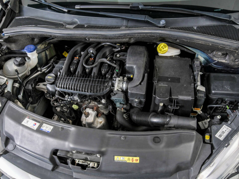 Image 42/50 of Peugeot 208 1.2 PureTech 82 (2019)