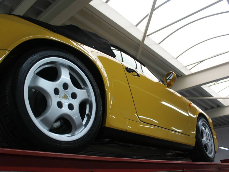 Image 19/50 of Porsche 911 Speedster (1993)