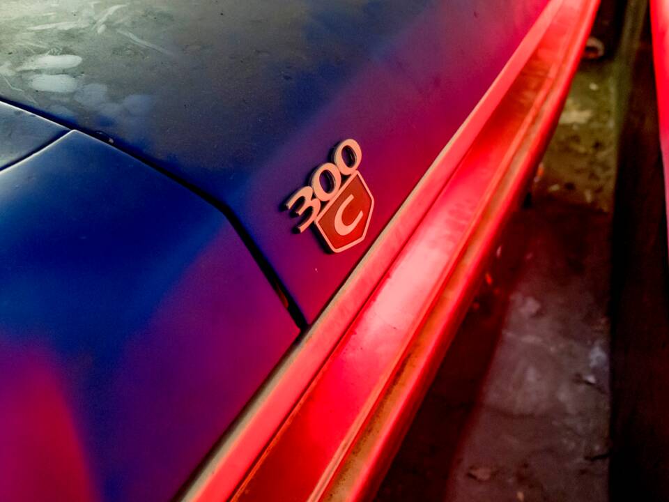 Image 4/50 of Chrysler 300 L (1970)