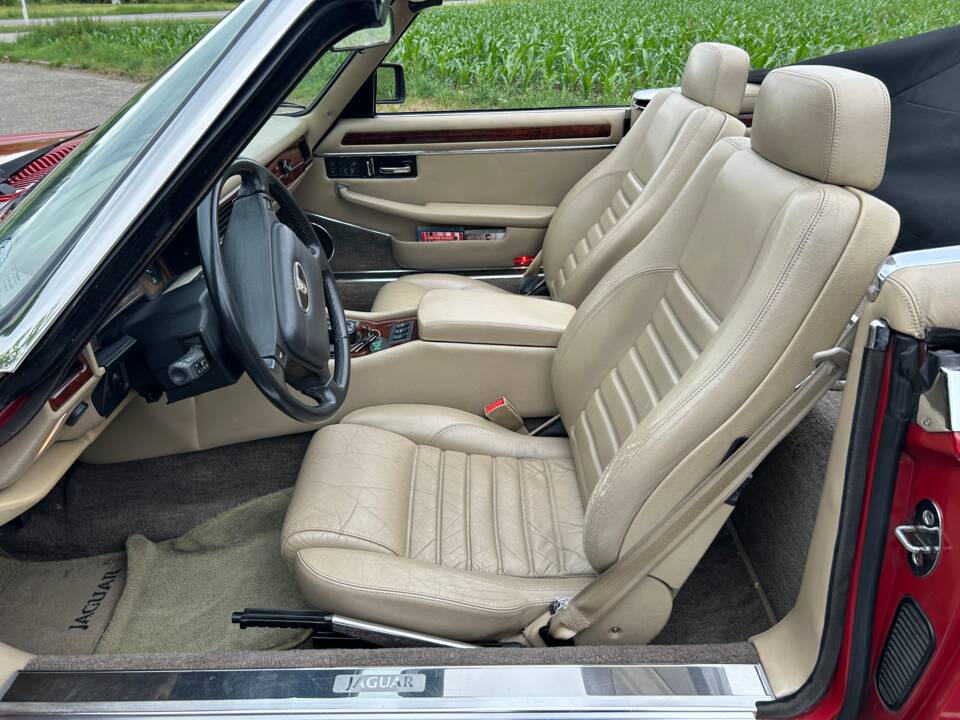 Image 10/40 of Jaguar XJS 5.3 V12 (1991)