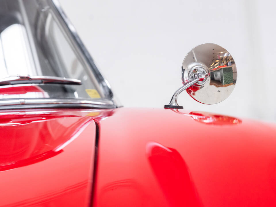 Image 30/39 of Alfa Romeo 2000 Spider (1960)