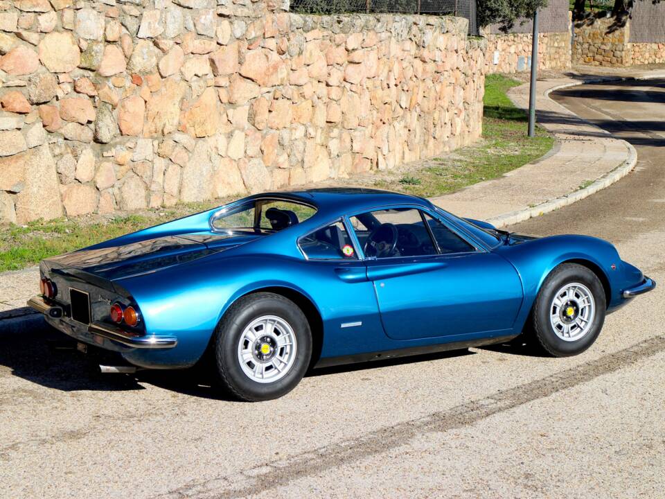 Image 10/18 de Ferrari Dino 246 GT (1971)