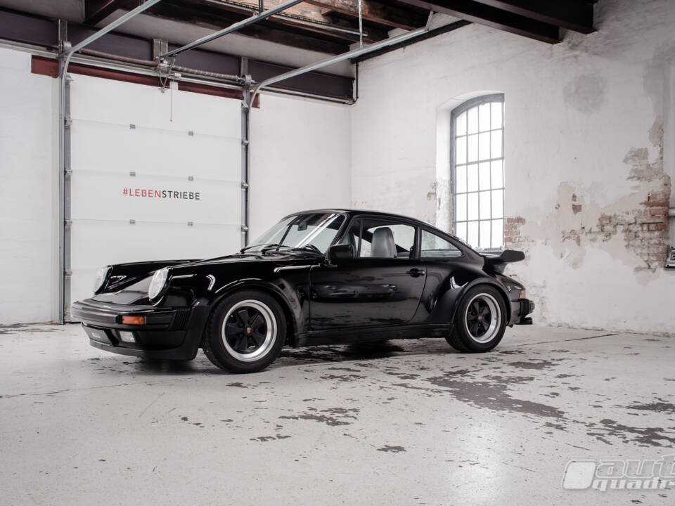 Image 3/11 de Porsche 911 Turbo 3.3 (1987)