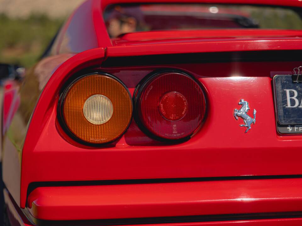 Image 13/60 of Ferrari 328 GTS (1986)