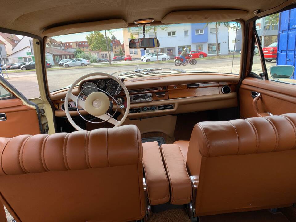 Image 8/17 of Mercedes-Benz 280 SEL 4,5 (1973)