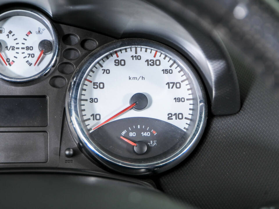 Imagen 17/50 de Peugeot 207 CC 1.6 VTi (2008)