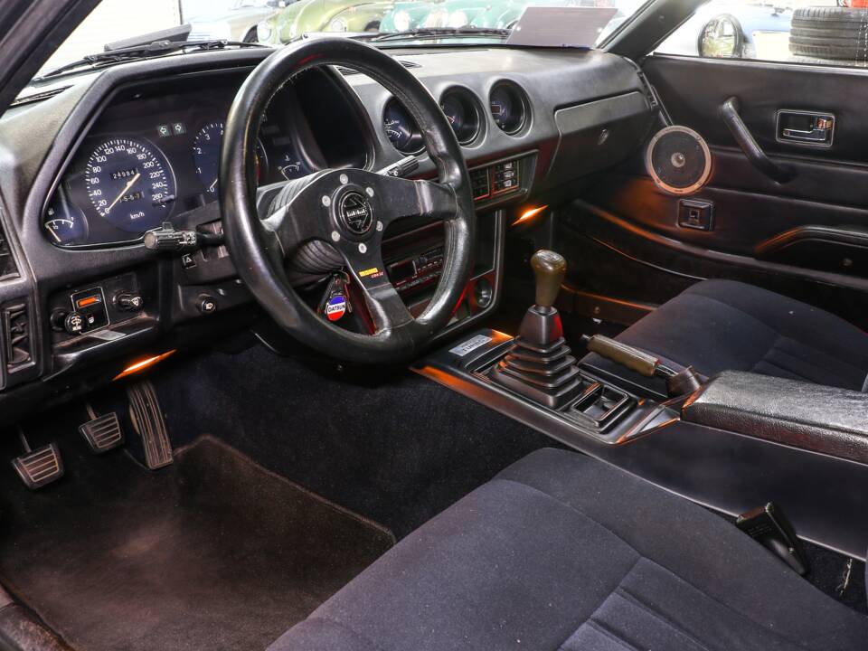 Image 16/26 of Datsun 280 ZXT Turbo (1983)