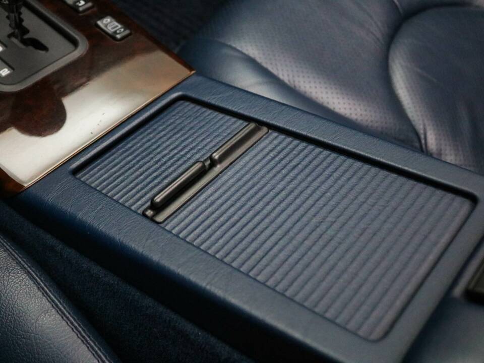 Bild 25/84 von Mercedes-Benz SL 320 (1996)
