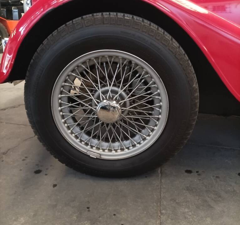 Image 11/33 of Morgan 4/4 1600 (1988)