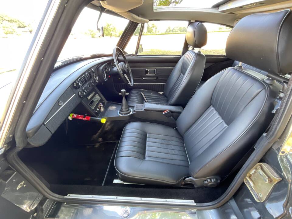 Imagen 26/45 de MG MGB GT (1974)
