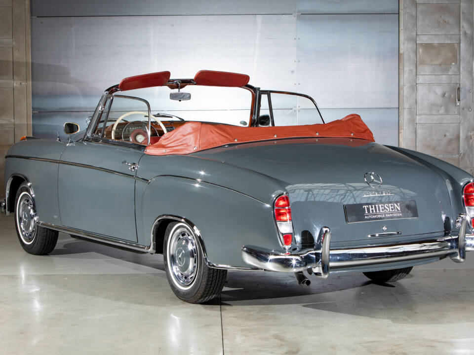 Afbeelding 7/23 van Mercedes-Benz 220 SE Cabriolet (1960)