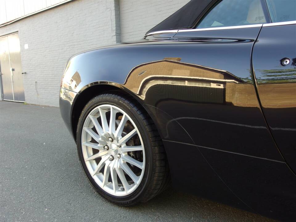 Bild 27/99 von Aston Martin DB 9 Volante (2006)