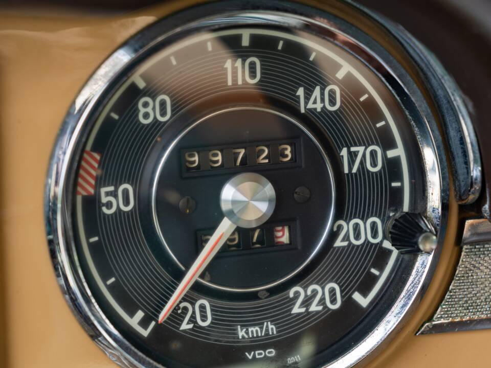 Bild 21/31 von Mercedes-Benz 230 SL (1966)