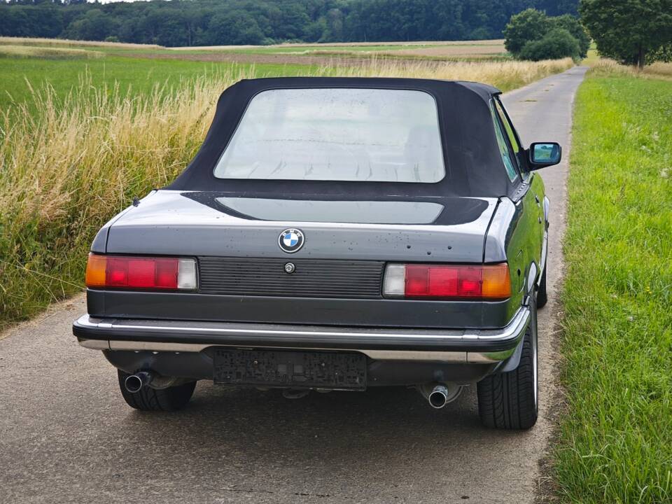 Imagen 19/21 de BMW 323i (1982)