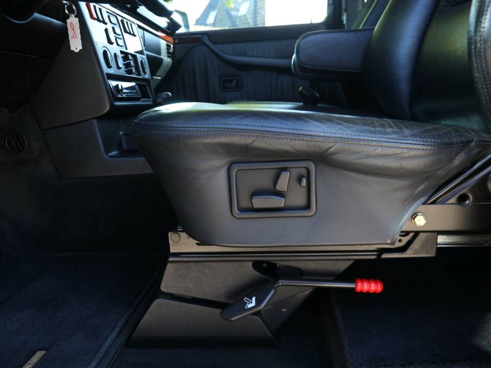 Immagine 31/50 di Mercedes-Benz G 320 (SWB) (1996)