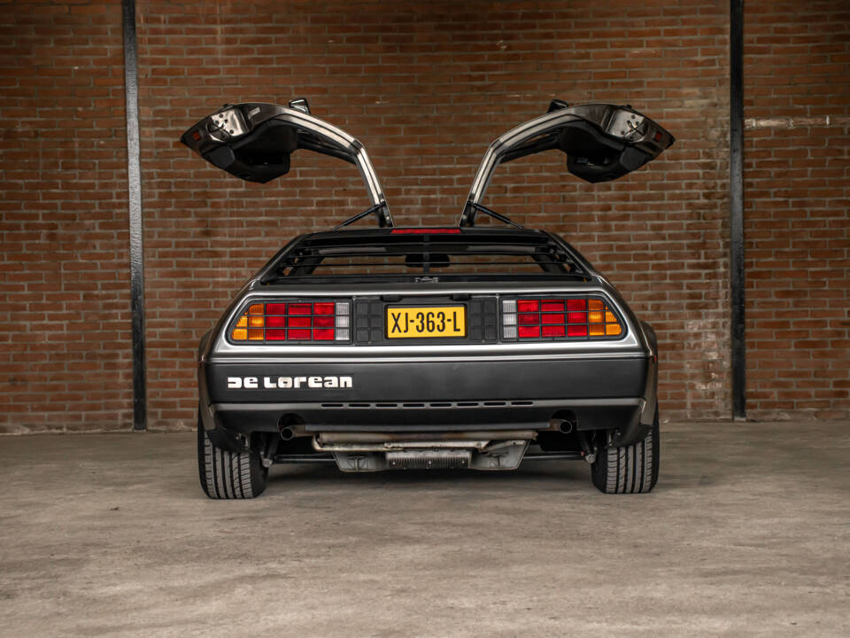 Image 12/66 of DeLorean DMC-12 (1981)