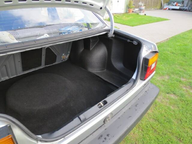 Image 14/17 of Volkswagen Jetta II   1.3 (1990)