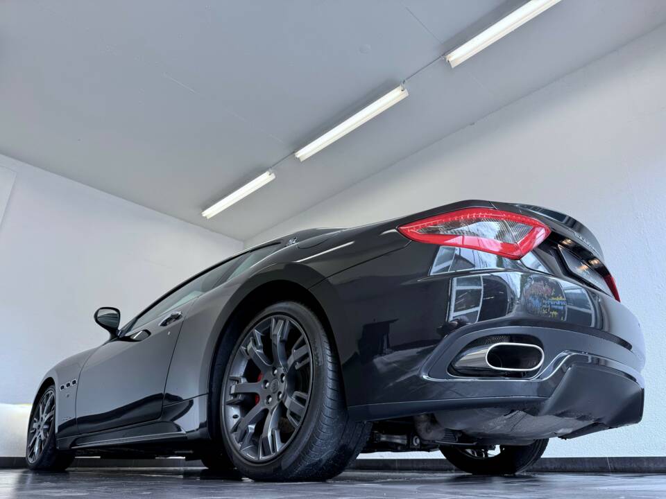 Bild 10/25 von Maserati GranTurismo S (2008)