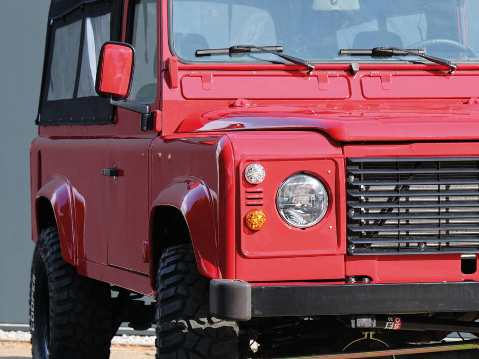Image 12/38 of Land Rover 110 (1989)