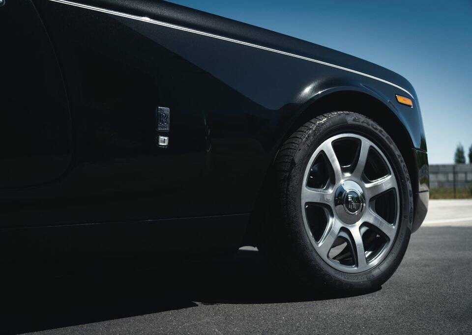 Image 5/15 of Rolls-Royce Phantom Coupé (2011)