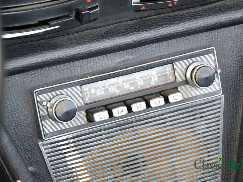 Bild 28/38 von Peugeot 504 Convertible (1970)