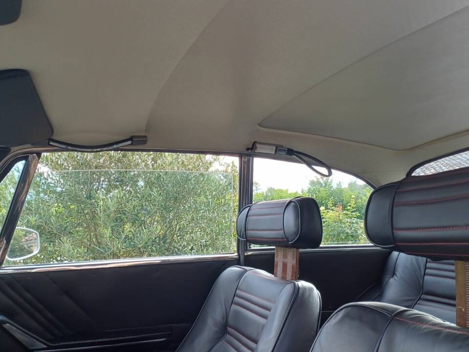 Image 7/8 of Alfa Romeo 2000 GTV (1973)