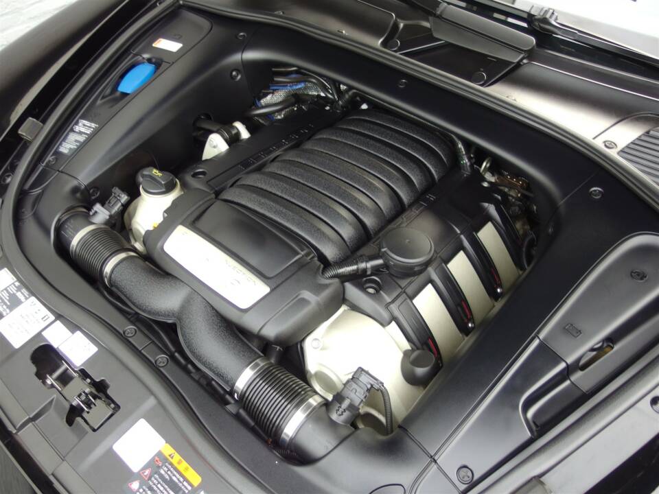 Immagine 78/99 di Porsche Cayenne GTS (2008)