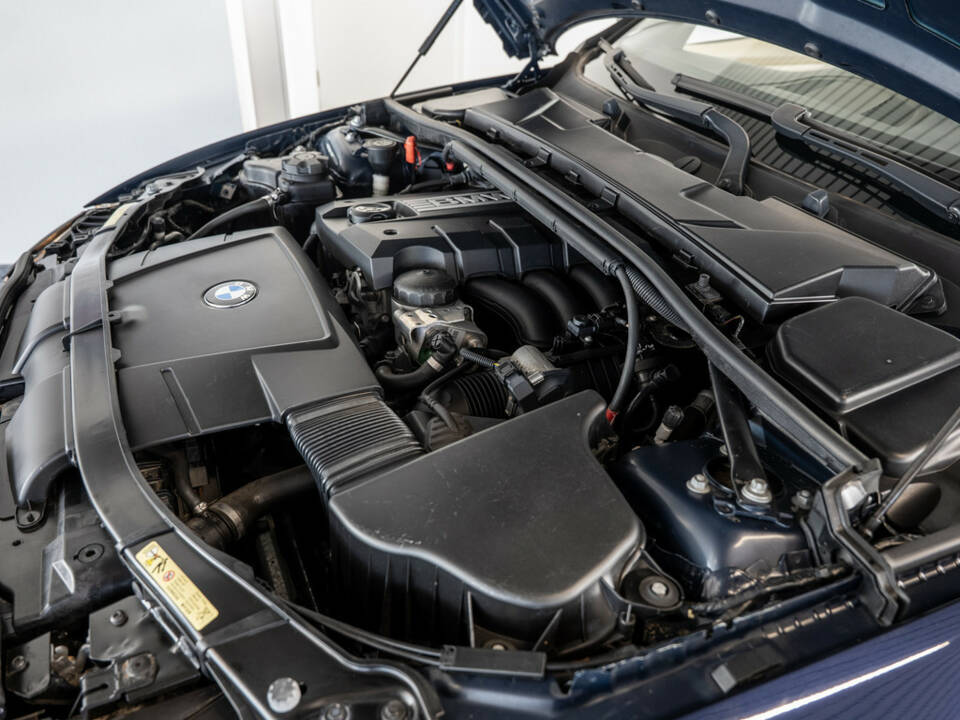 Image 27/31 of BMW 320i (2008)
