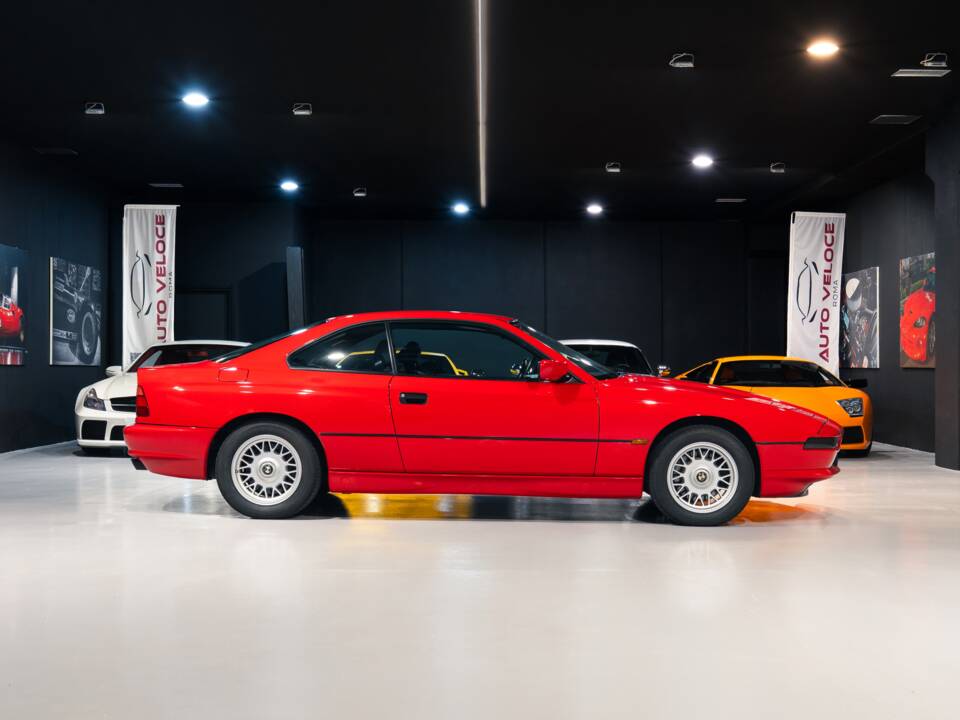 Image 5/33 of BMW 850i (1991)