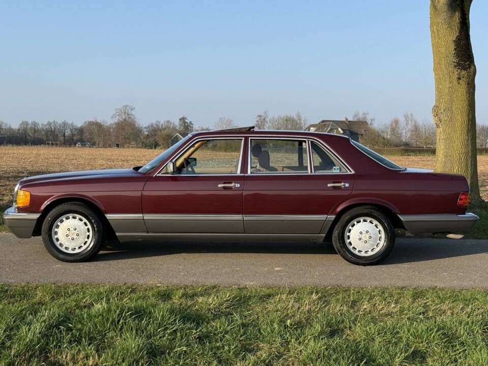 Imagen 8/26 de Mercedes-Benz 300 SDL (1987)