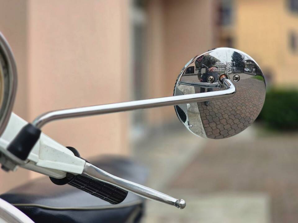 Image 9/29 of Piaggio Vespa 125 Primavera (1977)