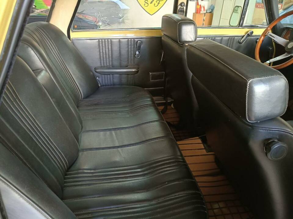Image 21/26 de Alfa Romeo Giulia Nuova Super 1300 (1975)