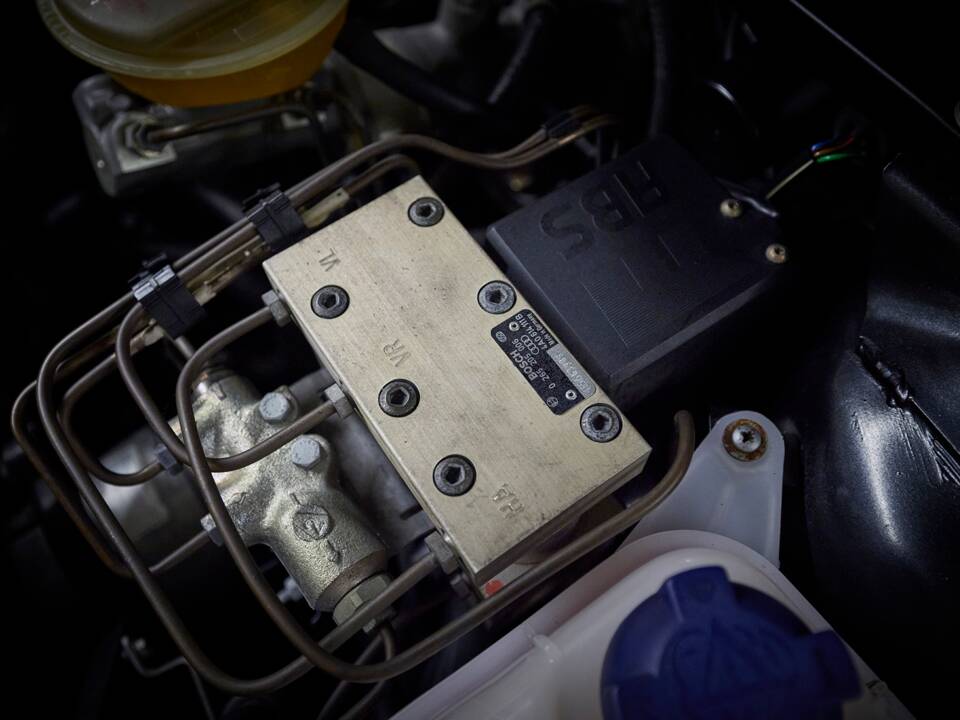 Image 83/99 of Audi RS2 Avant (1994)