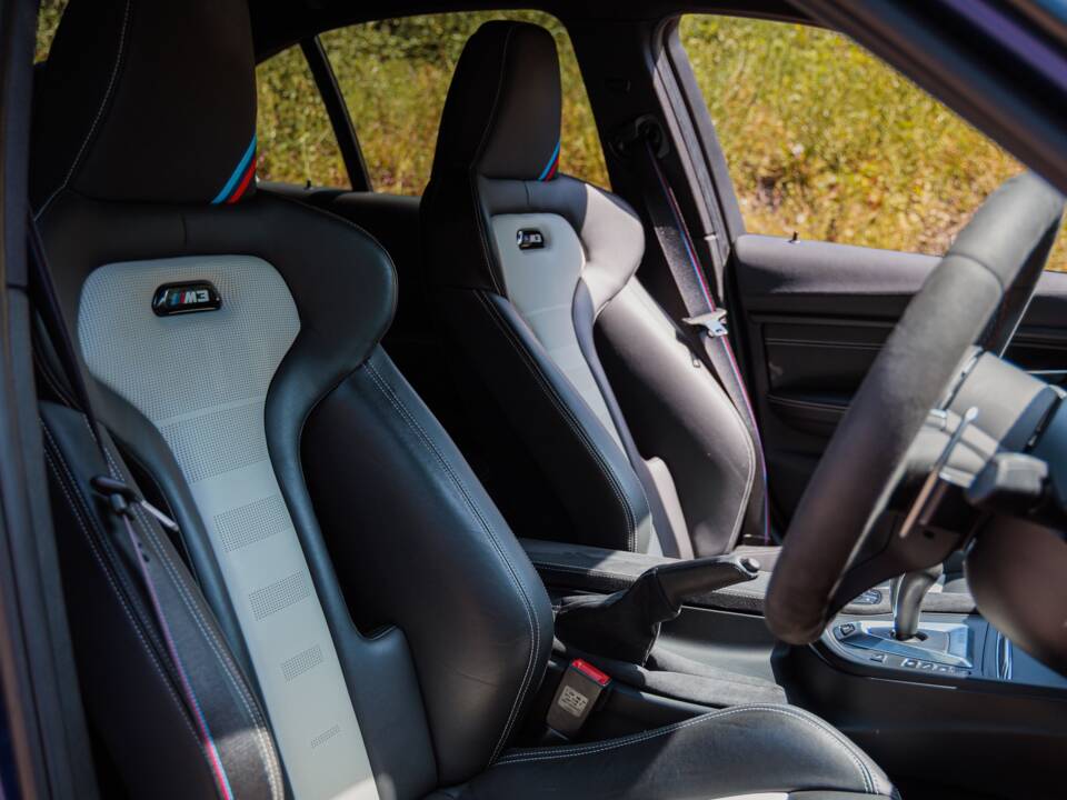 Image 16/37 of BMW M3 (2019)