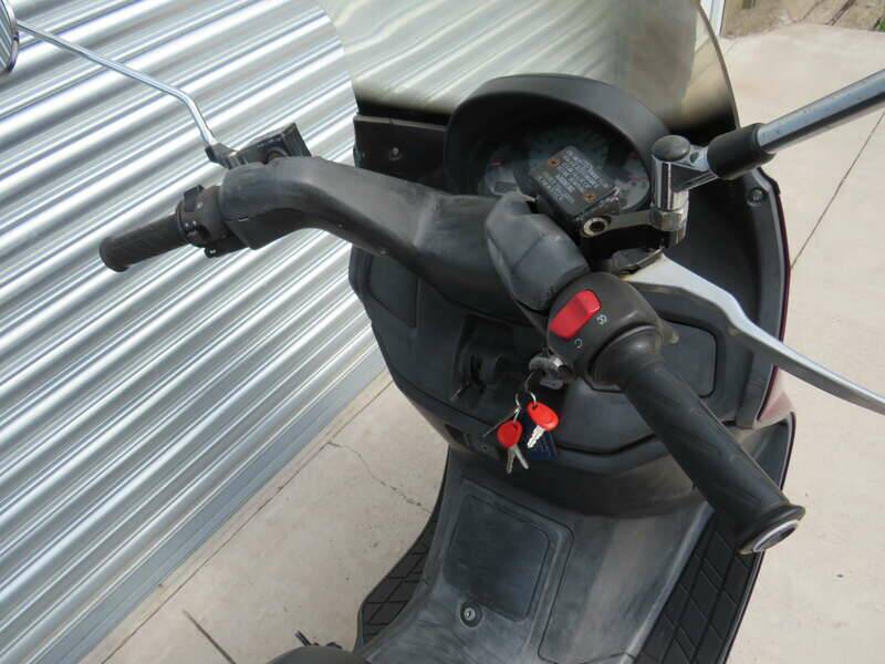 Bild 13/32 von Suzuki Burgman AN 250 (1998)