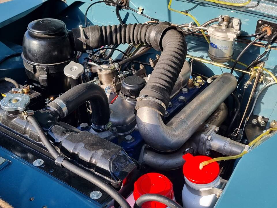 Bild 26/35 von Land Rover 88 (1976)