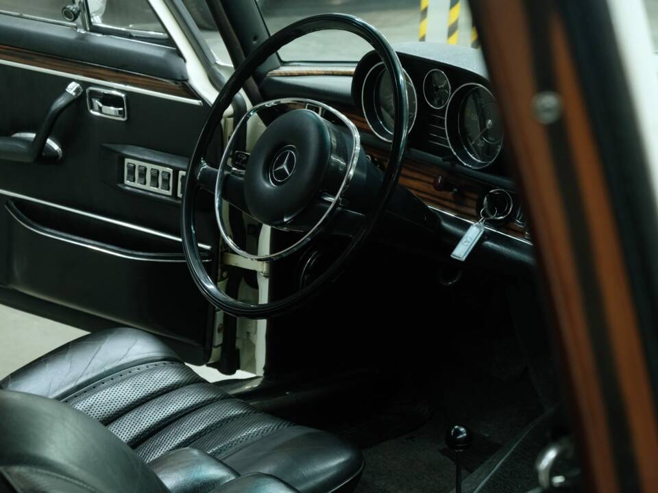 Afbeelding 42/70 van Mercedes-Benz 300 SEL (1968)