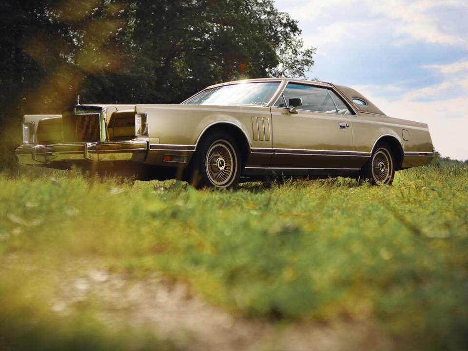Bild 7/10 von Lincoln Continental Diamond Jubilee Gold Edition (1978)