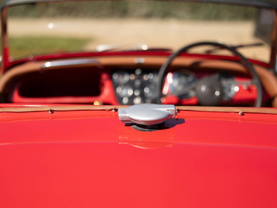 Image 42/50 of Triumph TR 3 (1956)