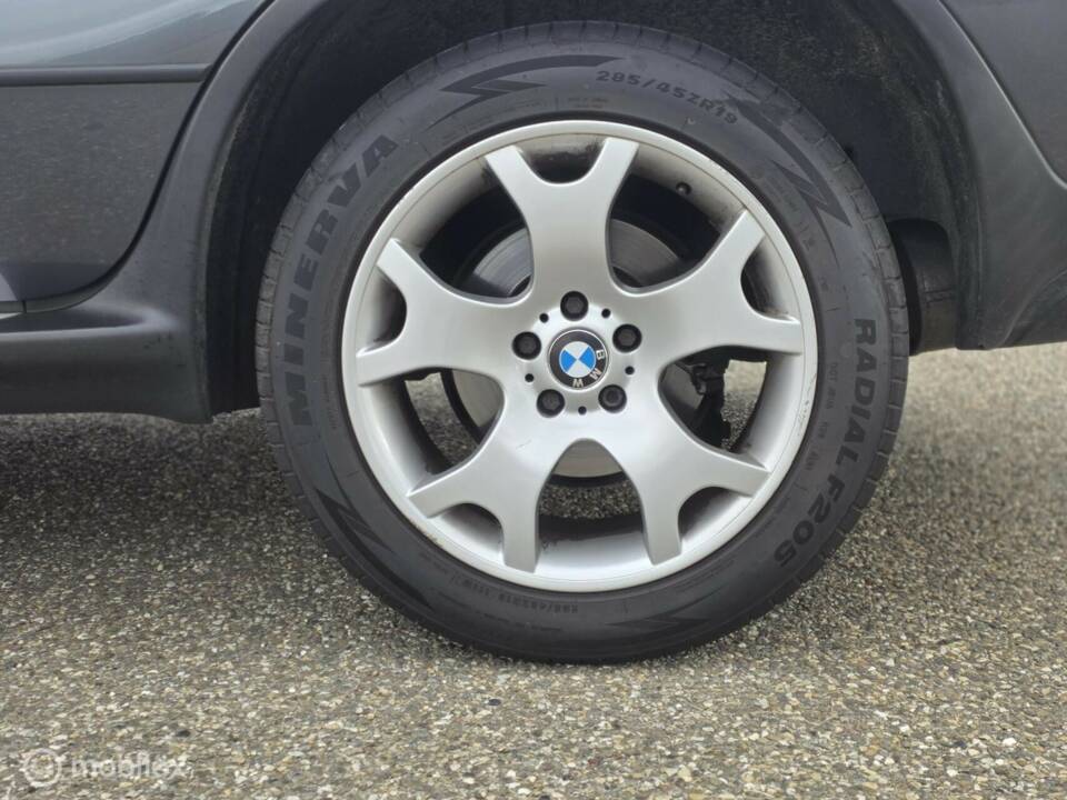 Bild 10/46 von BMW X5 3.0i (2003)