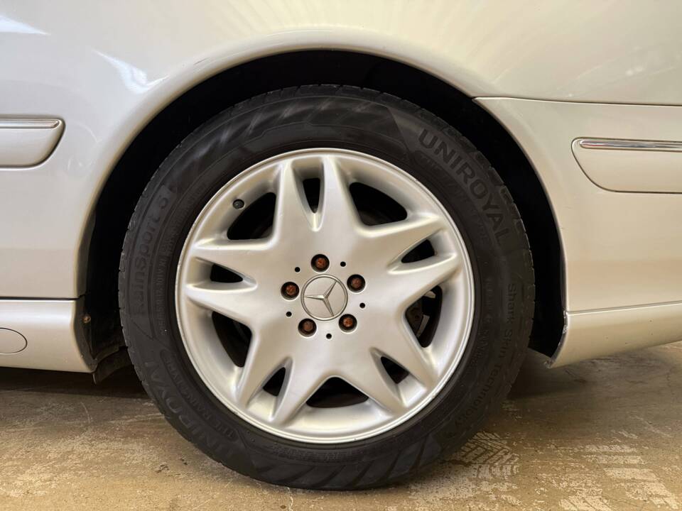 Bild 13/20 von Mercedes-Benz CL 500 (2002)