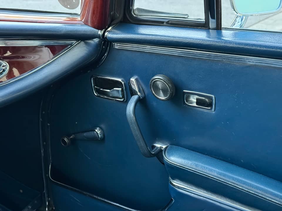Bild 37/54 von Mercedes-Benz 280 SE (1970)
