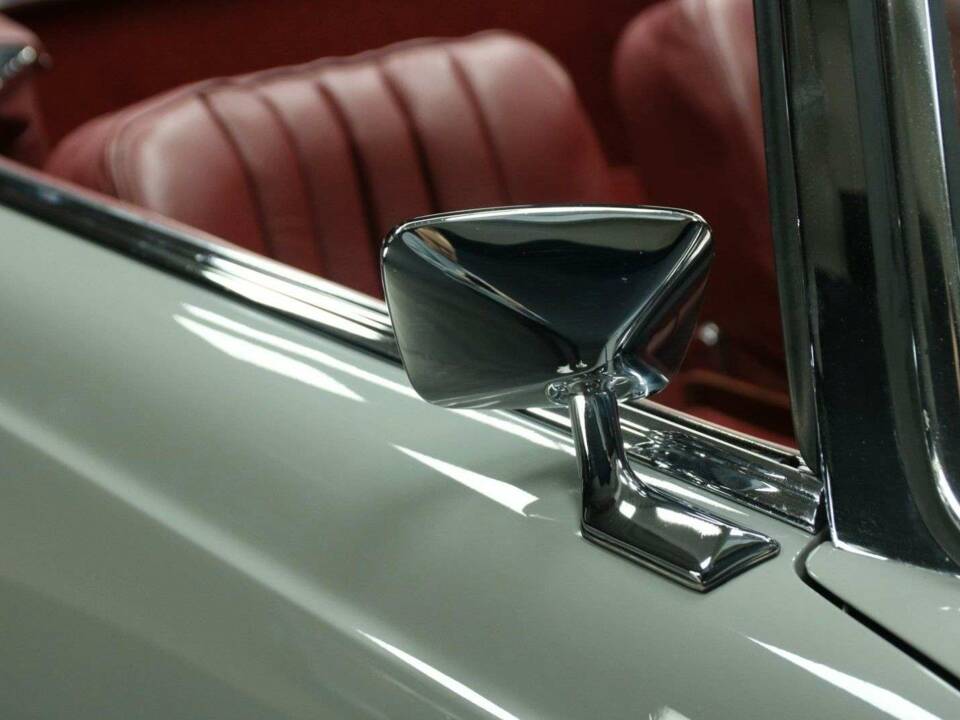 Image 47/50 of Mercedes-Benz 250 SL (1968)
