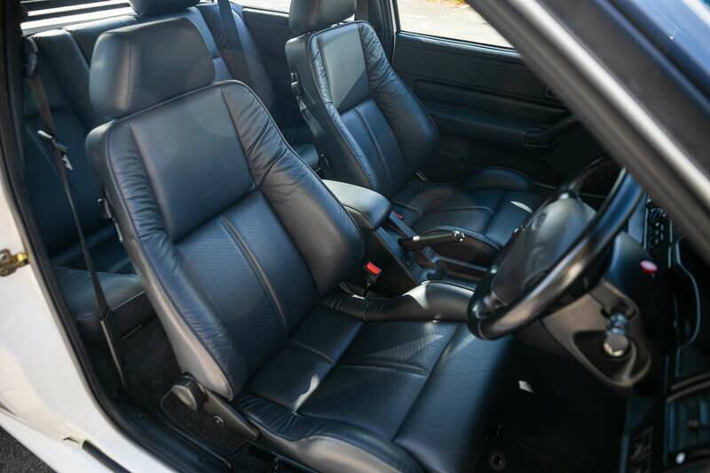 Image 34/41 of Ford Escort RS Cosworth (1995)