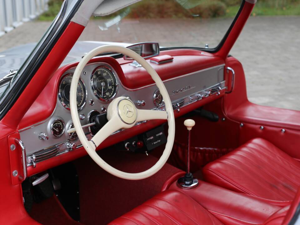 Image 26/37 of Mercedes-Benz 300 SL "Gullwing" (1954)
