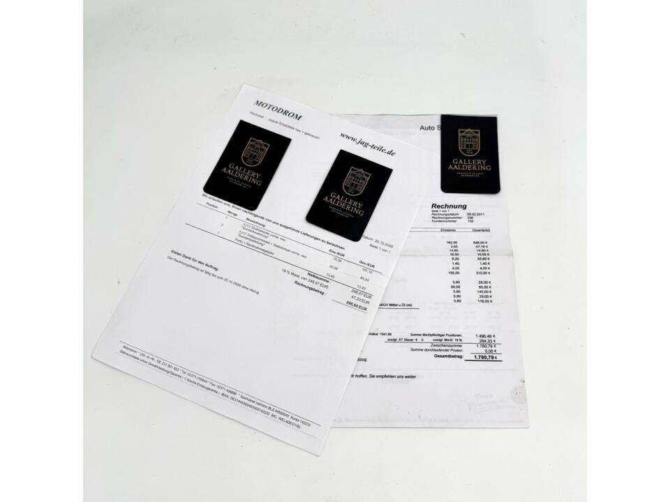 Image 8/50 of Jaguar XJ 12 (1987)