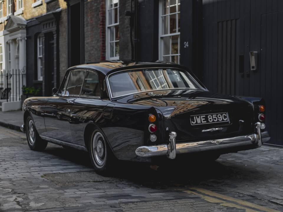 Image 7/39 of Bentley S 3 Continental (1965)